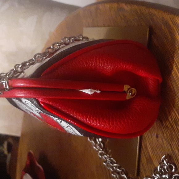 BRIGHTON CROSSBODY KISSLOCK LOVE LEATHER BAG NWOT - Picture 5 of 9